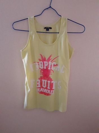 Tee shirt sans manche taille XS ==> 14 ans - kiabi