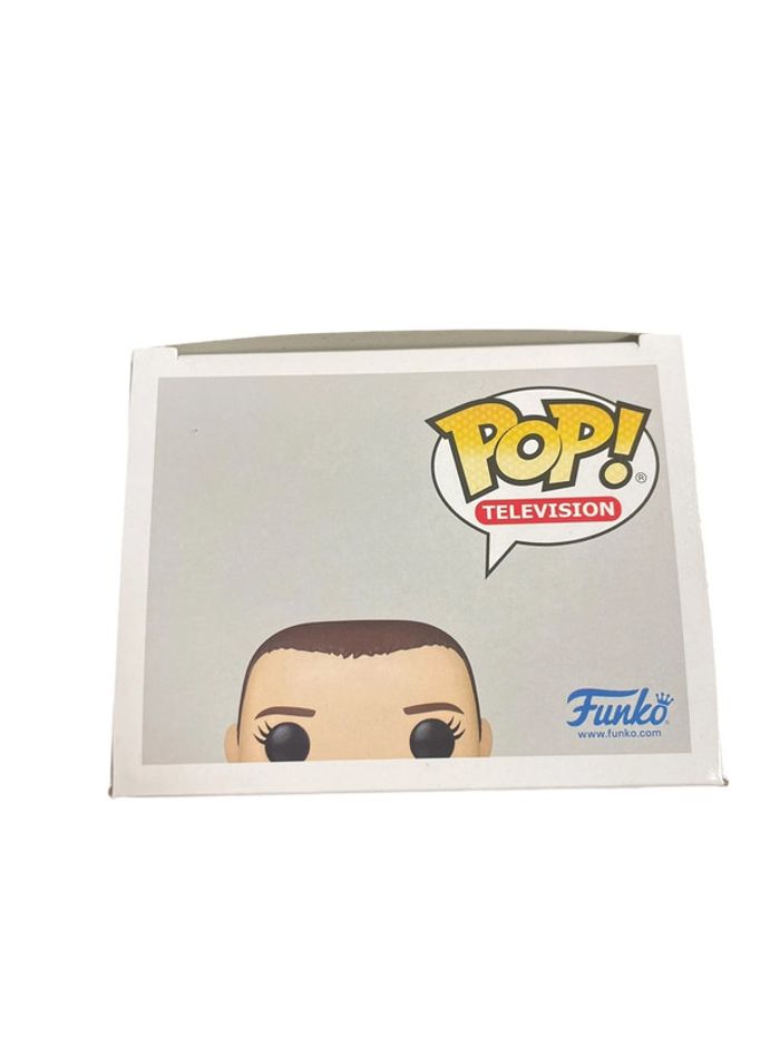 Figurine Funko Pop Stranger Things Eleven Limited Chase édition 1457 neuf - photo numéro 5