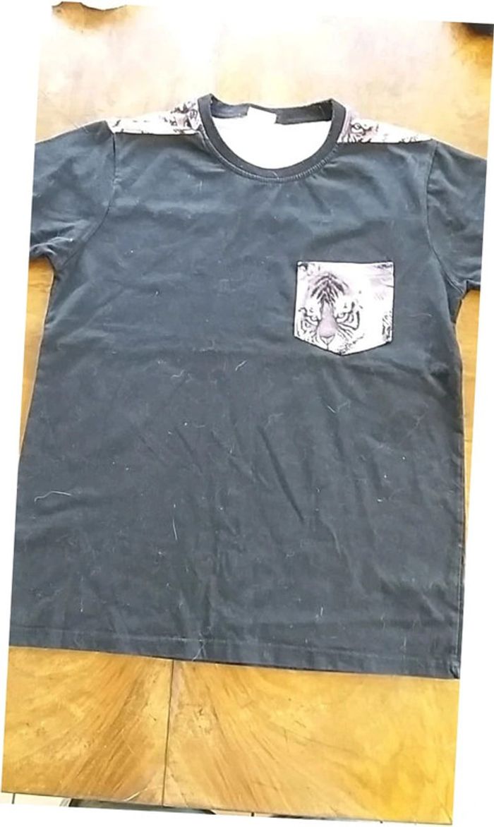 Tee shirt enfant taille 14 ans