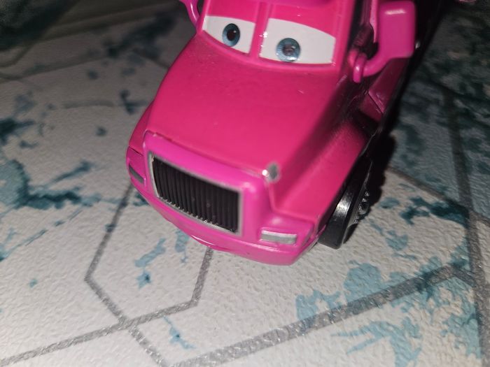 Disney Pixar Cars véhicule Camion Transporteur shifty drug 35 + voiture cars - photo numéro 4