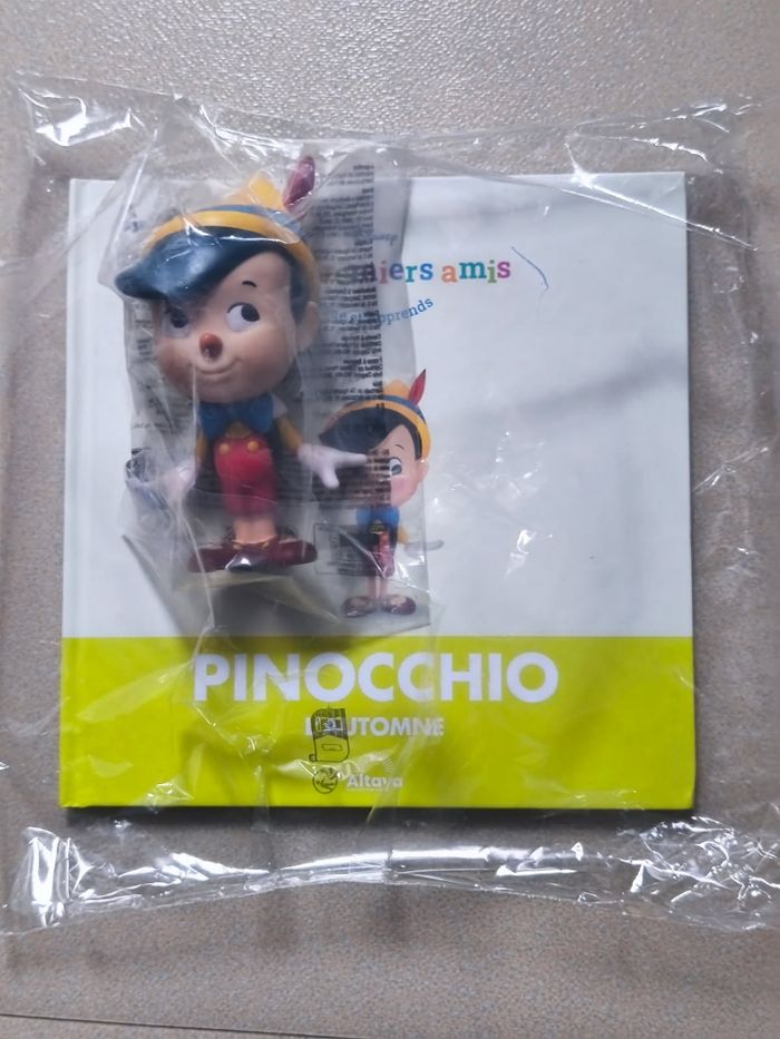 Coffret Pinocchio – Livre + Figurine – Neuf