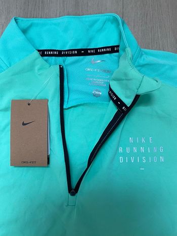Nike running zip division vert