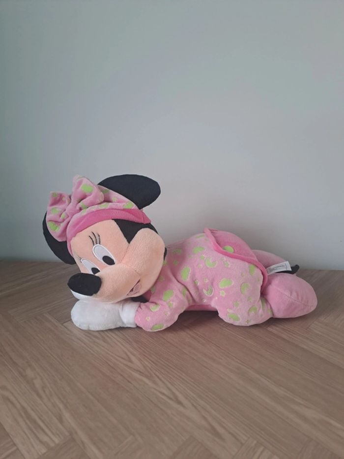 Magnifique peluche Minnie
