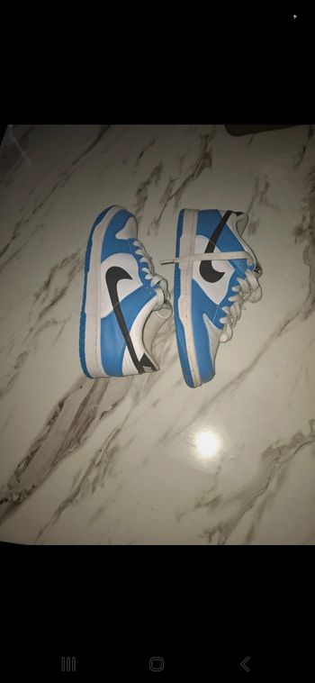 Chaussure Nike dunk low taille 39