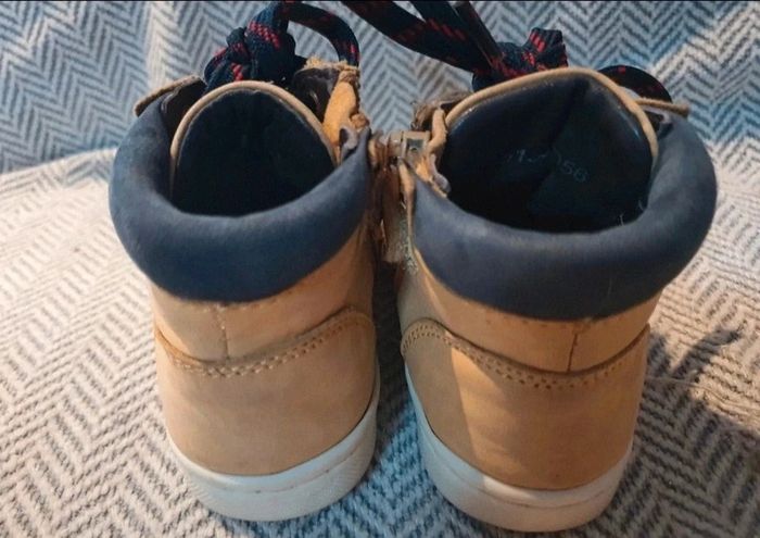 Chaussures Montante 21 - photo numéro 4