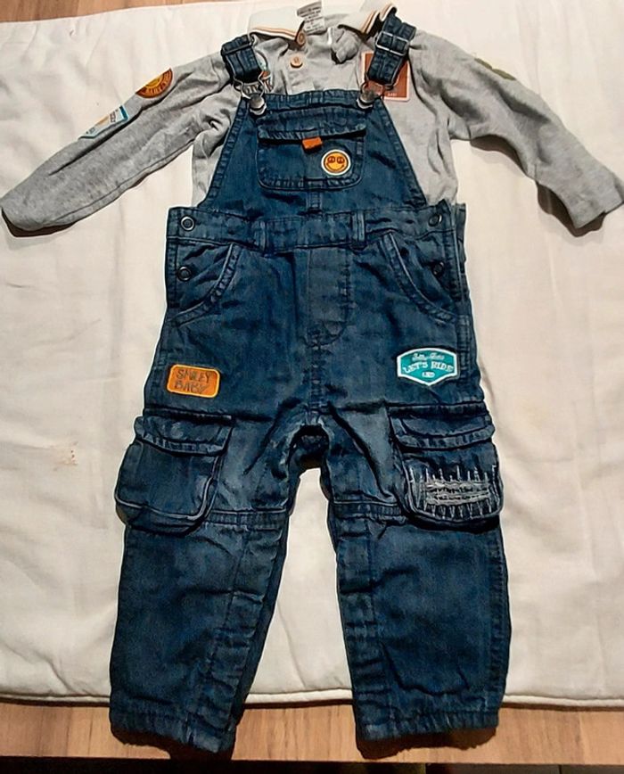 lot ensemble salopette et salopette seule 9 mois