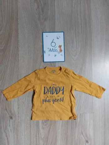 T-shirt manches longues moutarde Kiabi 6 mois