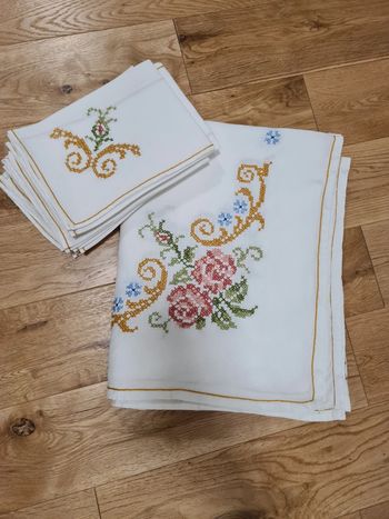 Nappe brodée linge ancien