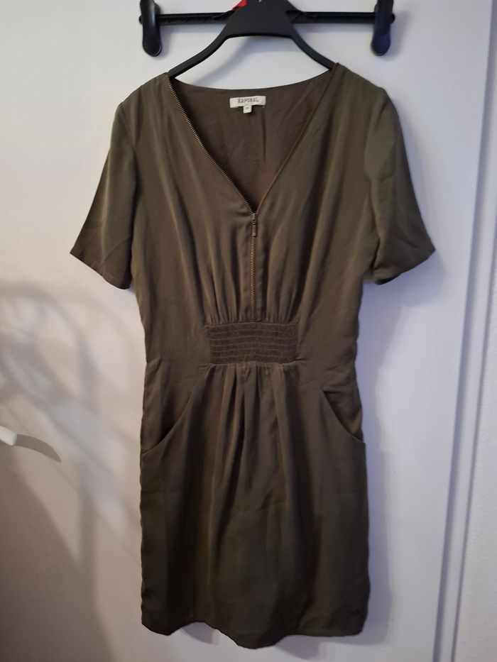 Robe kaporal taille 34 en très bon état - photo numéro 2