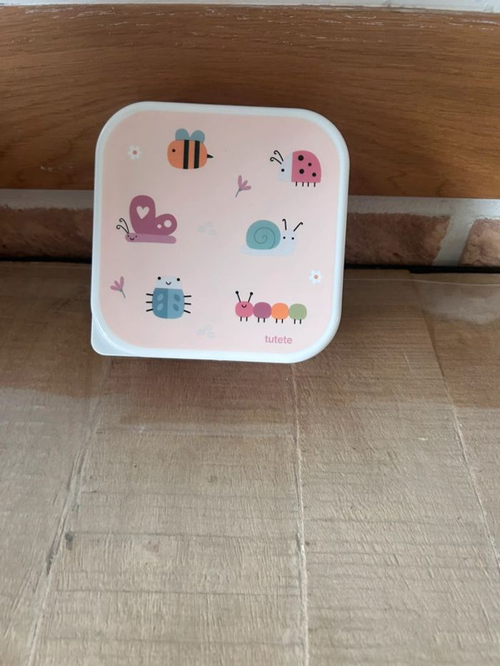 3 boîtes déjeuner Bugs - photo numéro 3