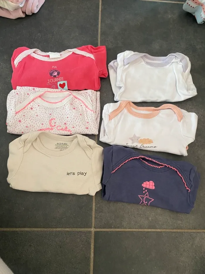 Gros lot de vêtements fille 9 mois 45 pièces - photo numéro 14