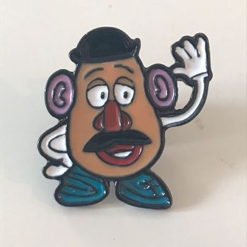 beau pins broche métallique