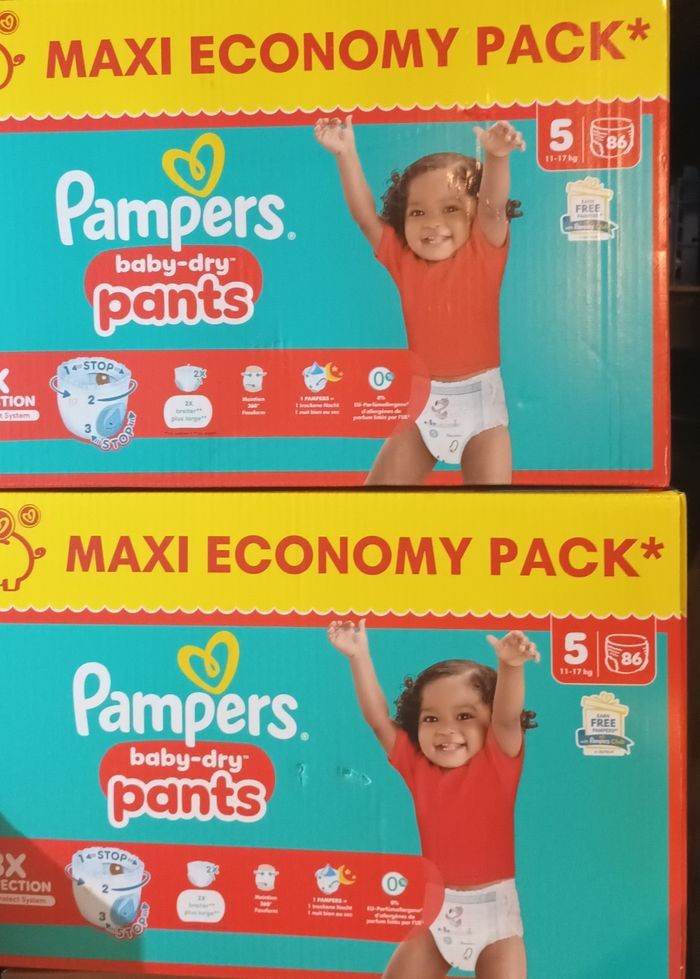 Lots deux cartons couches pampers T5 pants