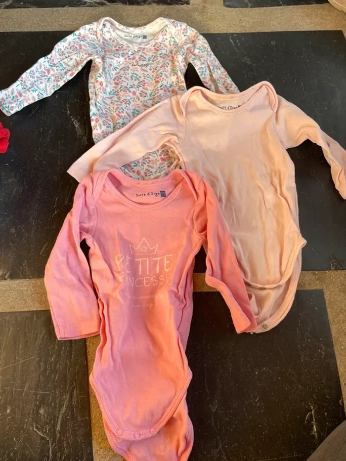 Lot 3 bodies manches longues 12 mois