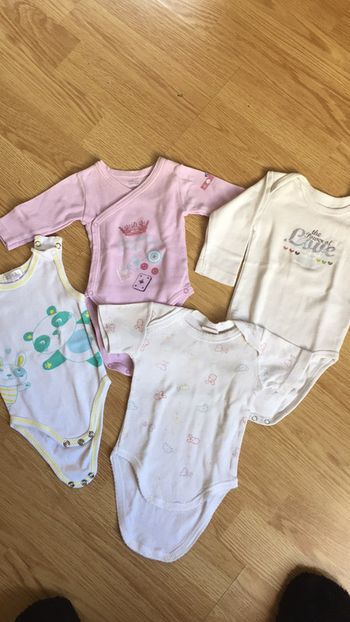 Lot 4 body’s 3 mois