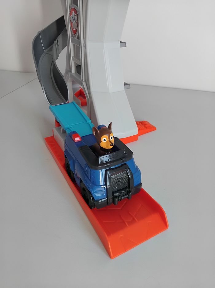 PAT PATROUILLE Tour et Voiture de Chase 👮‍♂️ - photo numéro 2