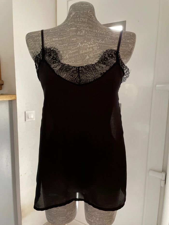 Très joli débardeur noir taille 36