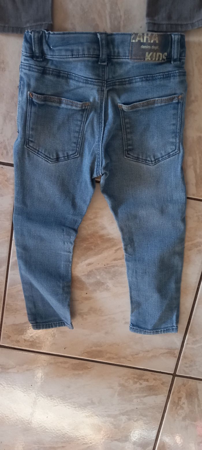 Lot 2 jeans skinny mixte taille 18/24 mois - photo numéro 4