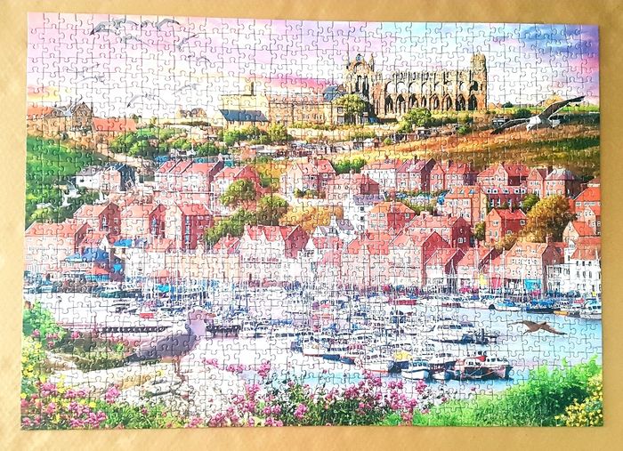 Puzzle 1000 pièces " Whitby" complet - photo numéro 2