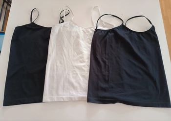 Lot de 3 débardeurs 42