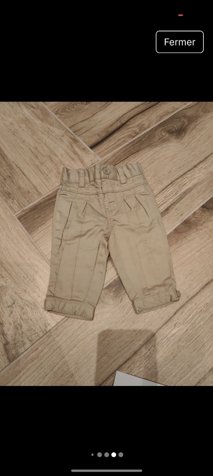 Lot 2 leggings rose et blanc à fleurs 
et 1 pantalon habillé pincé beige 
Taille 3 mois 59 cm
Marque Gémo tape à l'oeil et tex - photo numéro 5