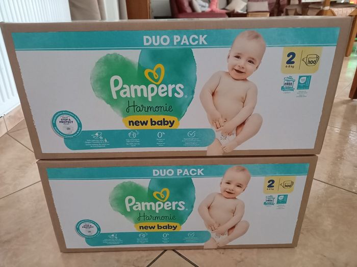 200 couches pampers harmonie taille 2