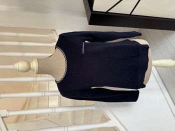 Sweat Shirt Camaieu bleu marine avec petits tressages blancs et noirs