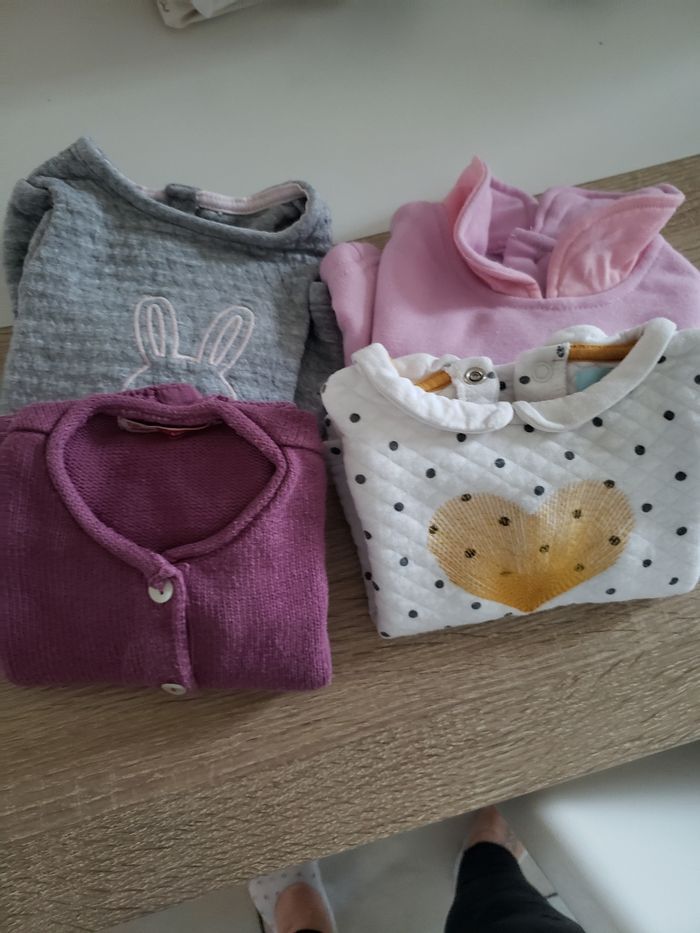 Lot affaires 6 mois en très bon état - photo numéro 5