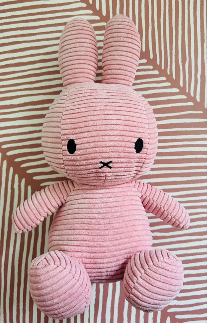 Nijntje Miffy peluche rose 33 cm 🧸