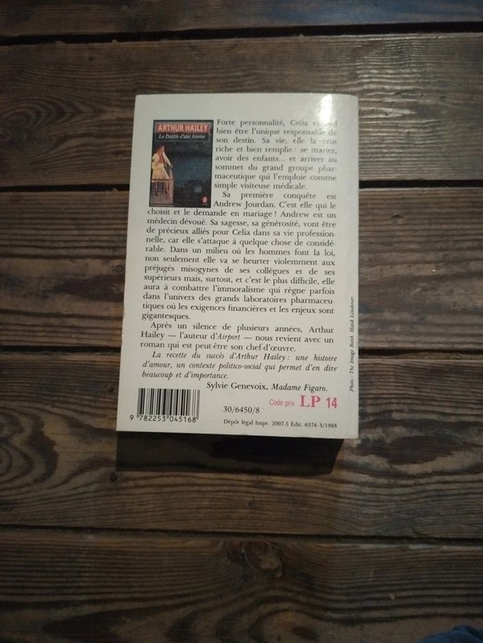 Arthur Hailey - photo numéro 2