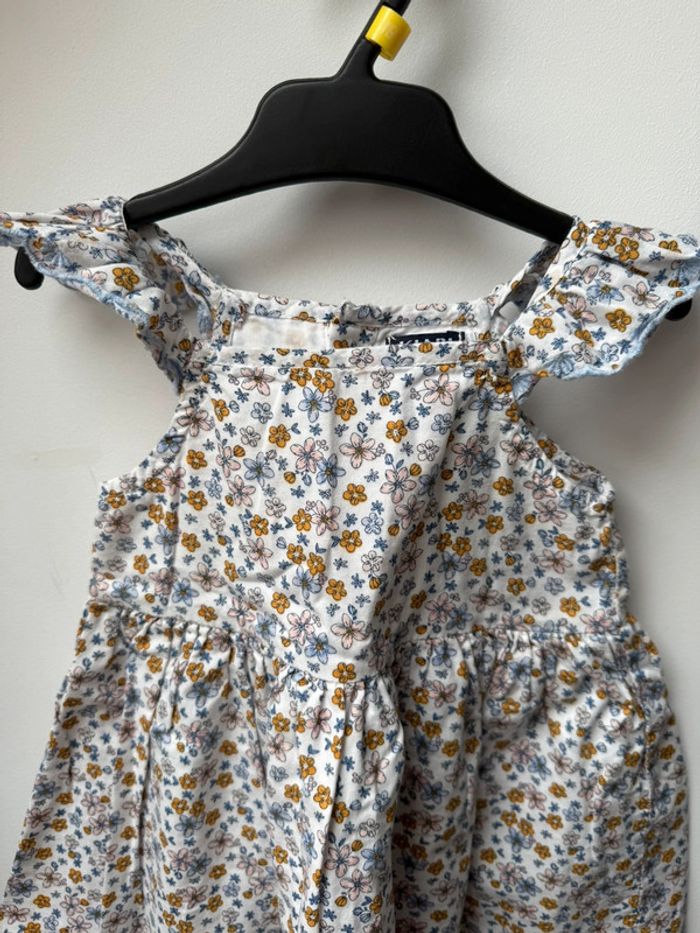 Robe fleurs 9 mois