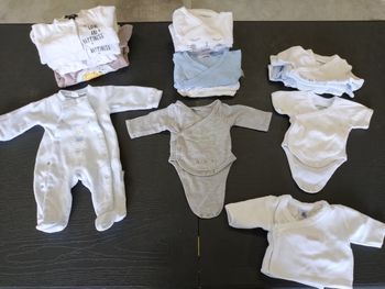 Lot vêtements prématuré 45 cm taille 00