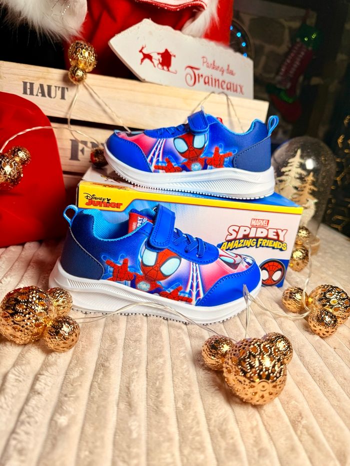 Basket Spidey et ces amies - photo numéro 2