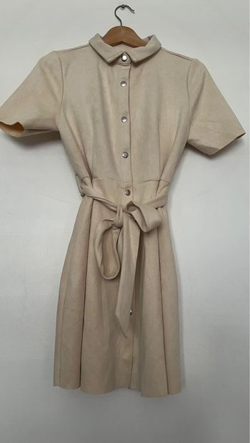 Très jolie robe Jennyfer taille M en parfait état .