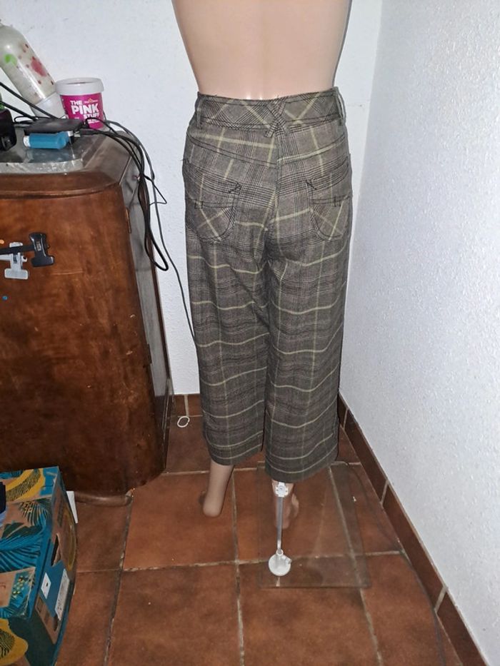 Pantacourt femme taille 40 - photo numéro 2