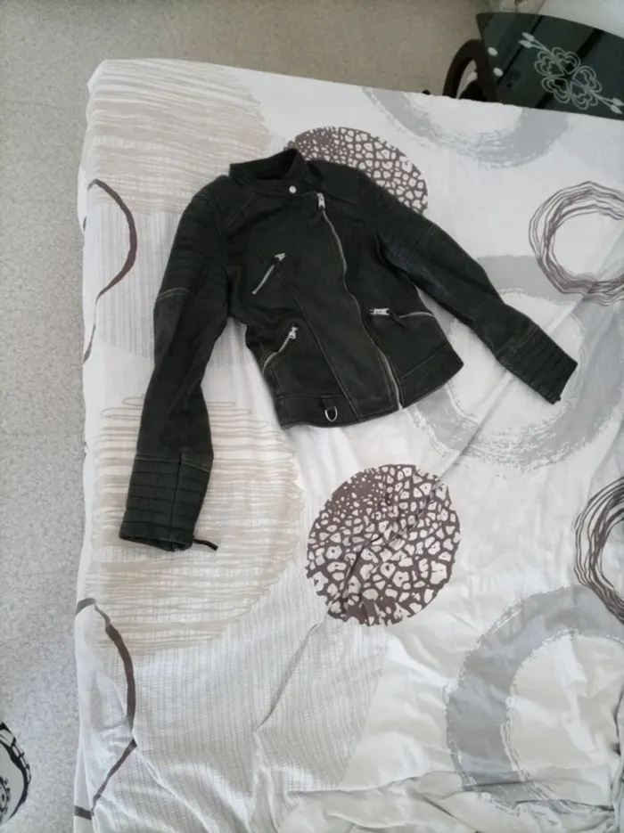 Veste en cuir - photo numéro 2