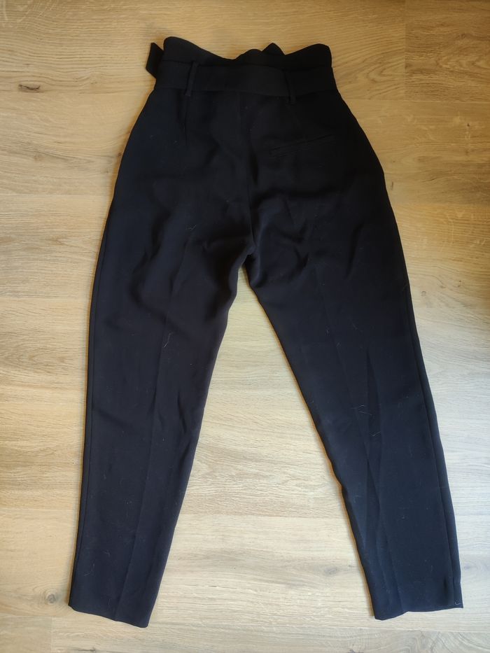 Pantalon fluide tailleur à pinces noir Mango - photo numéro 4