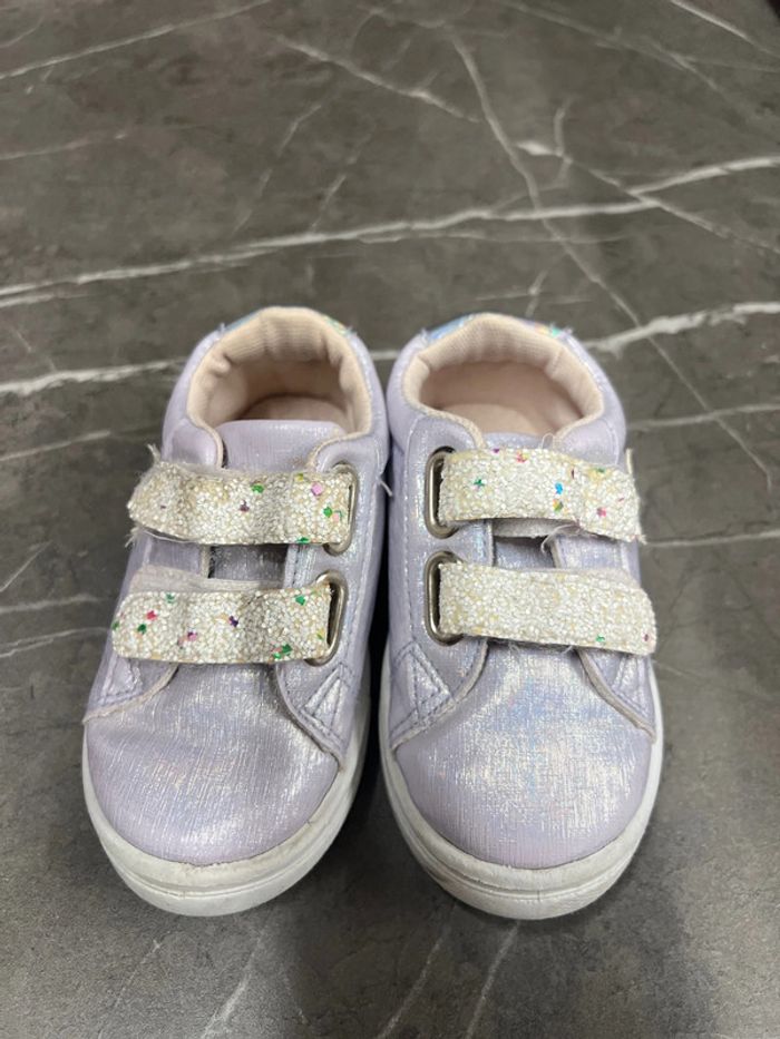 Baskets taille 24 - photo numéro 3