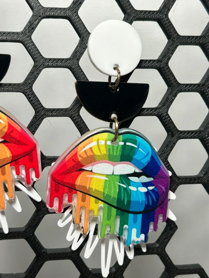 Boucles d’oreilles Baisers Arc-en-ciel - photo numéro 3