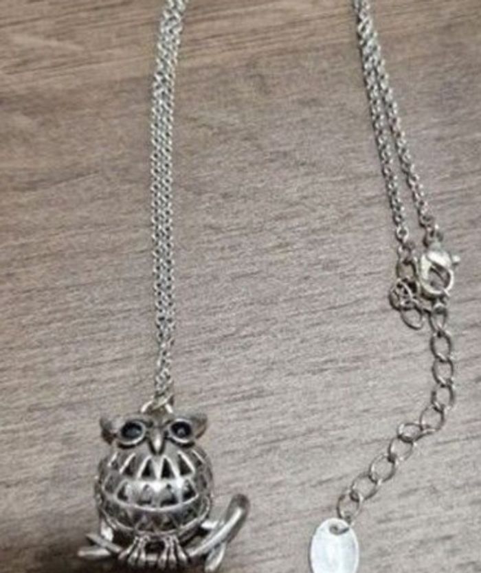 chaîne argenté avec petit hibou
