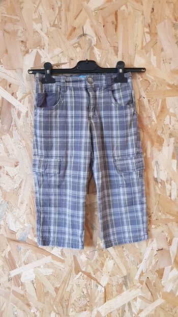 Pantacourt gris et jaune