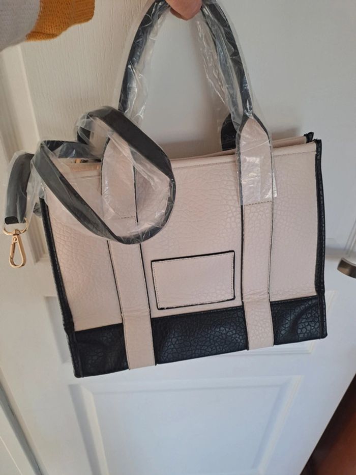 Sac a main neuf - photo numéro 2