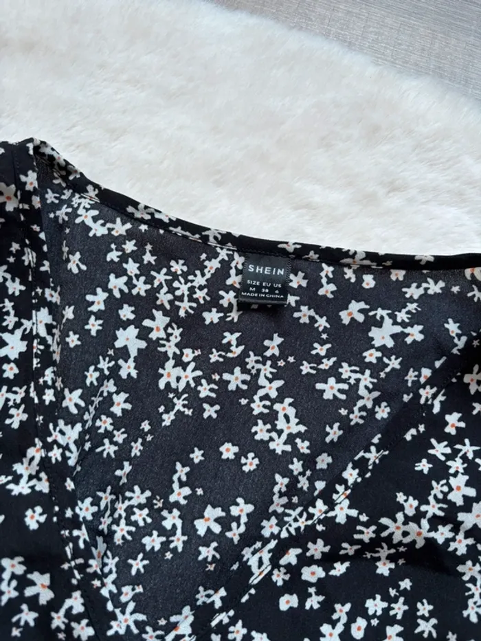 Robe à fleurs - photo numéro 3
