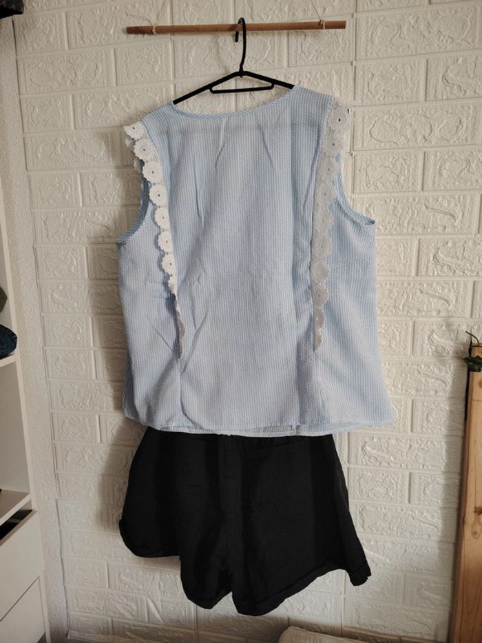 Ensemble short noir et top bleu et blanc - photo numéro 4
