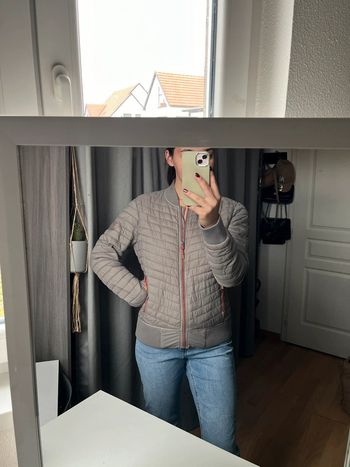 doudoune grise superdry taille M