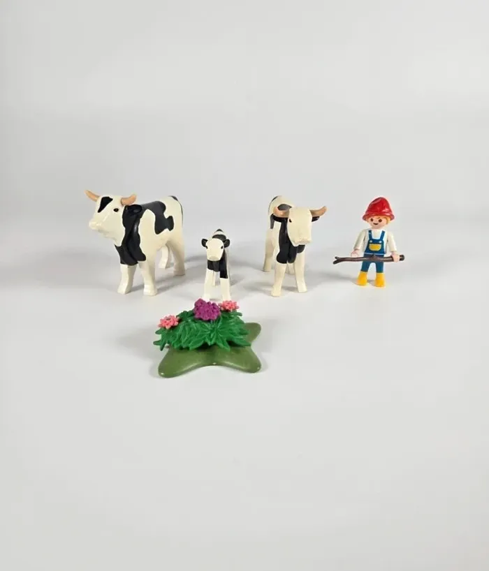 Playmobil Troupeau de vaches et fermier - photo numéro 1