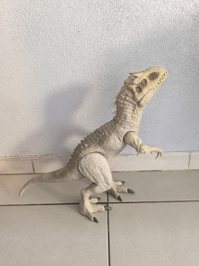 Dinosaure Jurassic World indominus rex