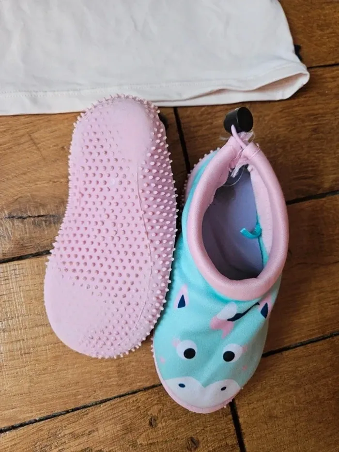 Chaussons de plage /piscine - photo numéro 2
