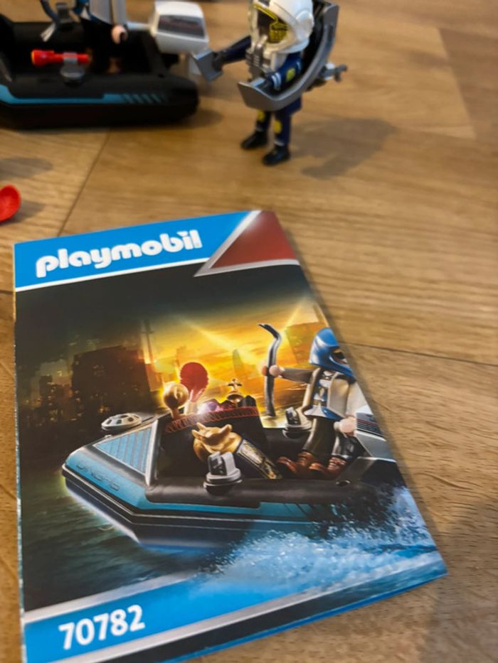 Playmobil 70782 Policier avec réacteur Dorsal et canoë - C - photo numéro 6