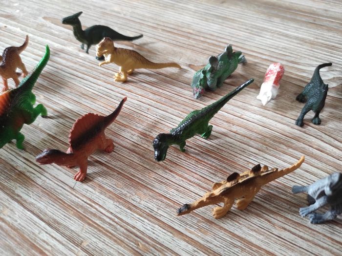 Lot de 26 petits dinosaures - photo numéro 3